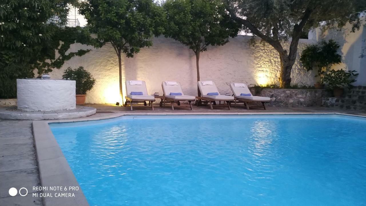 אפרטהוטל ספצס Economou Mansion מראה חיצוני תמונה