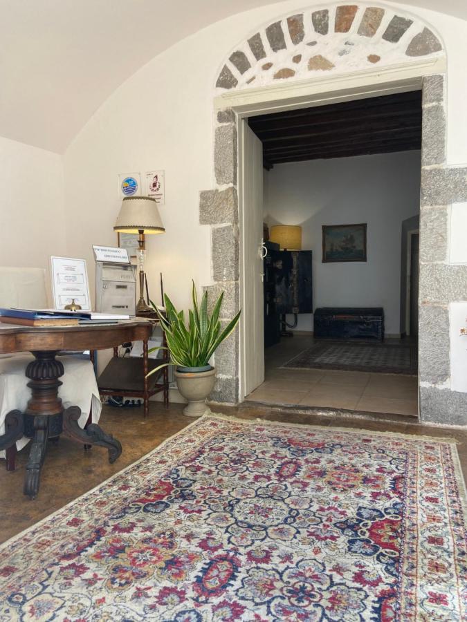 אפרטהוטל ספצס Economou Mansion מראה חיצוני תמונה