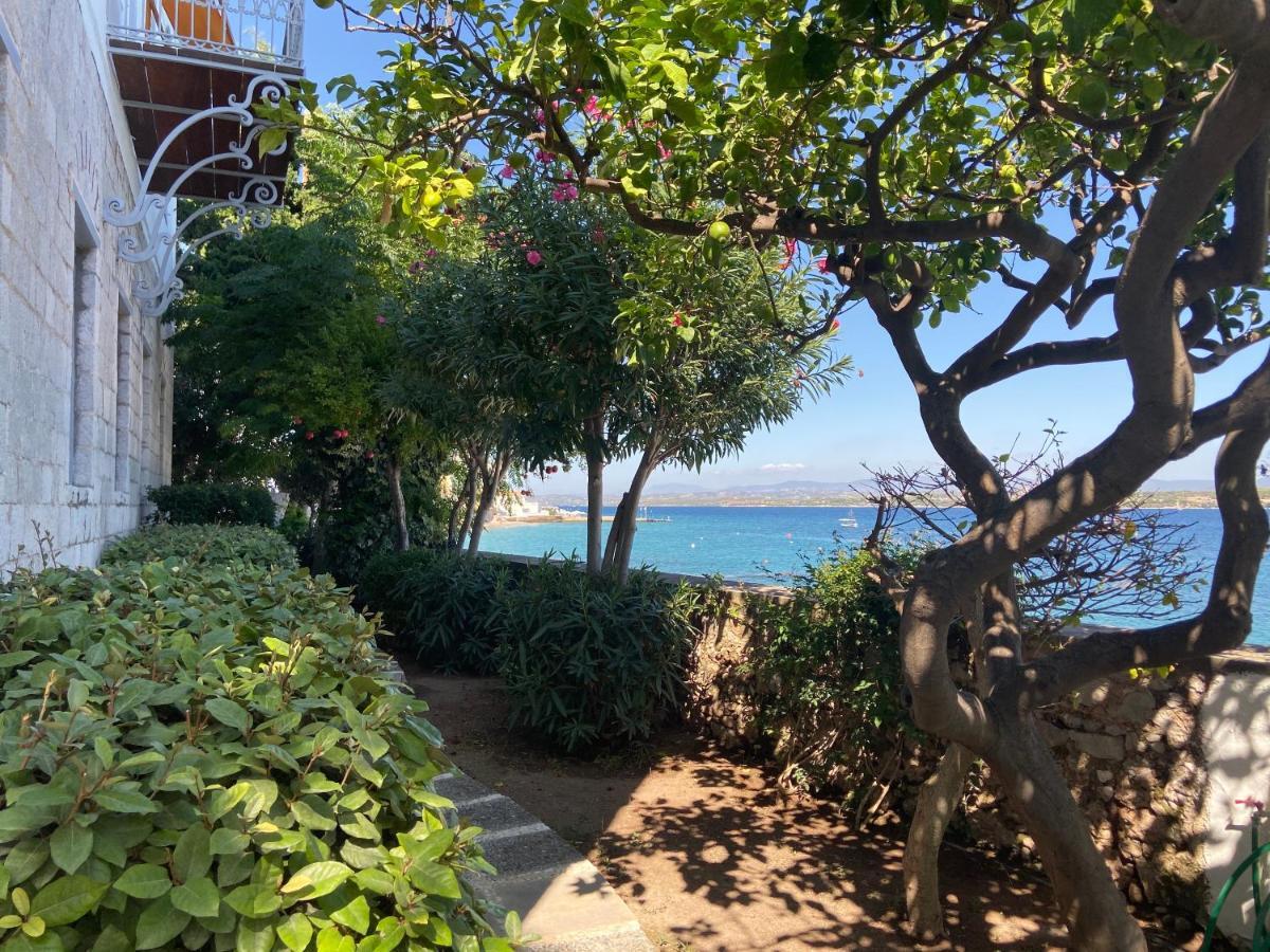 אפרטהוטל ספצס Economou Mansion מראה חיצוני תמונה